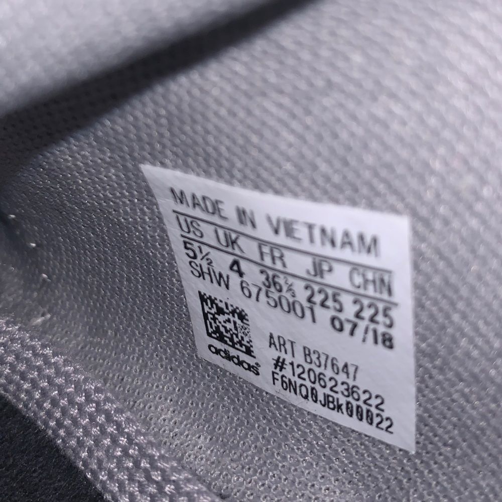 Adidas NMD R1 Gray with Pink Highlights - Picture 3 of 10